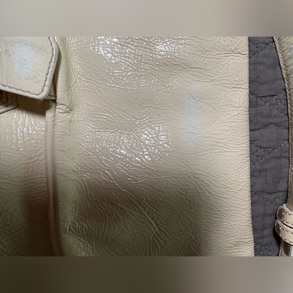Authentic Fendi Patent Leather Cream Crossbody Bag with Adjustable Strap - Picture 3 of 15